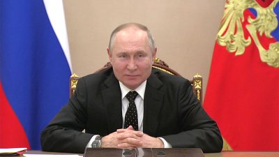 Путин поздравил спасателей с профессиональным праздником